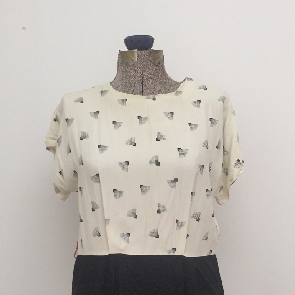 Black & white geometric patterned dress